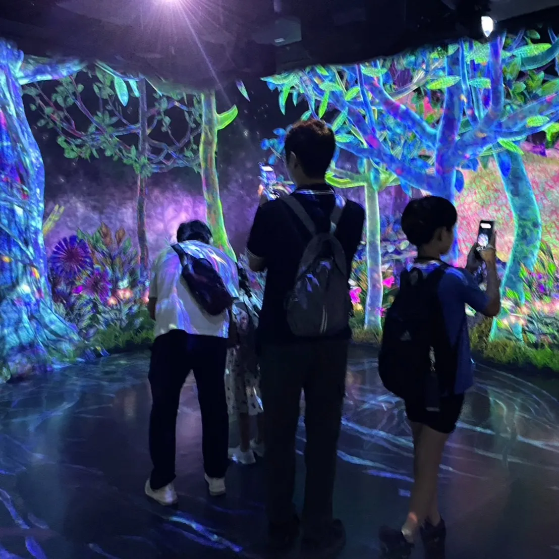 Galaxy原宿でチームラボ体験📱